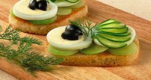Овощная закуска на хлебе Овощная закуска на хлебе
