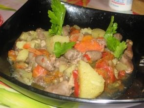 Овощное рагу с куриными сердечками в мультиварке Овощное рагу с куриными сердечками в мультиварке