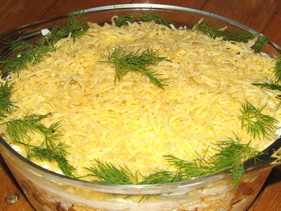 Печеночный слоеный салат
