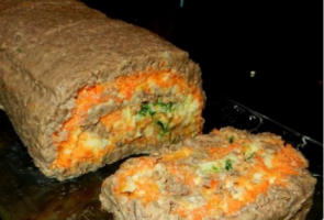 Печёночный рулет с корейской морковкой Печёночный рулет с корейской морковкой