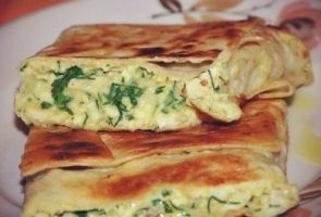 Пирог из лаваша с сыром и зеленью Пирог из лаваша с сыром и зеленью