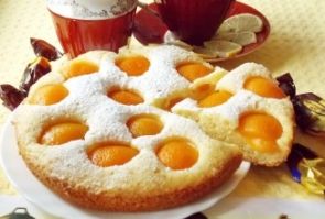 Пирог с абрикосами в мультиварке Пирог с абрикосами в мультиварке