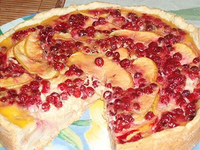 Пирог с яблоками и брусникой Пирог с яблоками и брусникой