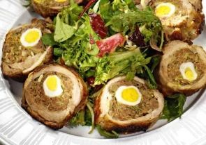 Праздничный мясной рулет Праздничный мясной рулет