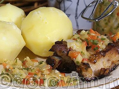 Ребрышки, запеченные с соусом чимичурри Ребрышки, запеченные с соусом чимичурри