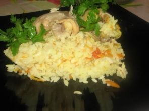 Рис с куриными бёдрышками в мультиварке Рис с куриными бёдрышками в мультиварке