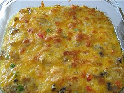 Рисовая запеканка с куриной грудкой, грибами и овощами Рисовая запеканка с куриной грудкой, грибами и овощами
