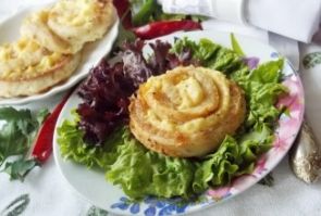 Розы из рыбы и картофельного пюре Розы из рыбы и картофельного пюре