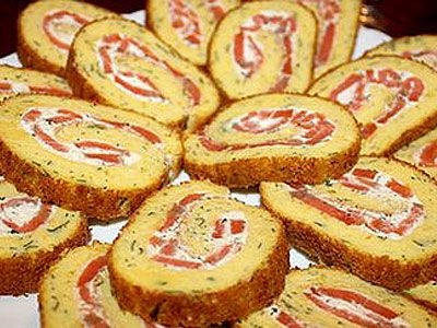 Рулет-закуска с копченой форелью Рулет-закуска с копченой форелью