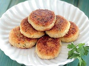 Рыбные котлеты с картофелем Рыбные котлеты с картофелем