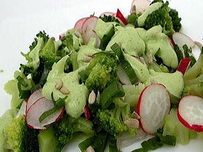Салат из брокколи и редиса Салат из брокколи и редиса