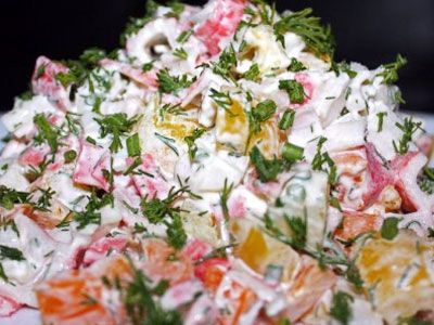 Салат из крабовых палочек и сладкого перца Салат из крабовых палочек и сладкого перца