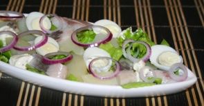 Салат из сельди и картофеля с яйцом Салат из сельди и картофеля с яйцом