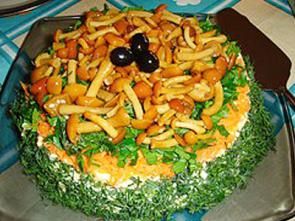 Салат из сушёных грибов Салат из сушёных грибов