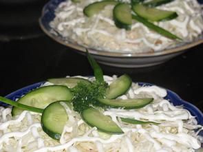 Салат с капустой и шпротами Салат с капустой и шпротами