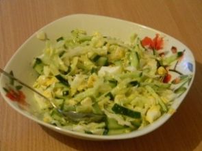 Салат с капустой и яйцом Салат с капустой и яйцом