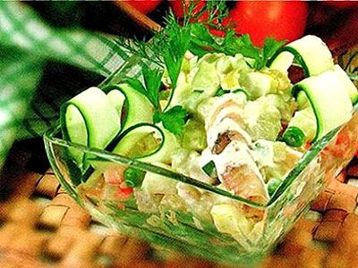 Салат с копченой рыбой Салат с копченой рыбой