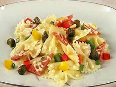 Салат с макаронами и томатами Салат с макаронами и томатами
