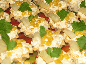 Салат-закуска с ананасами и кукурузой Салат-закуска с ананасами и кукурузой