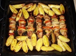 Шашлык по-домашнему (в духовке) Шашлык по-домашнему (в духовке)