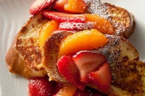 Сказочные гренки с клубникой Сказочные гренки с клубникой