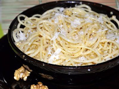 Спагетти с орехами Спагетти с орехами
