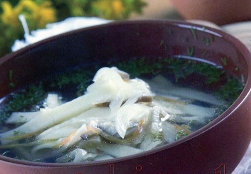 Суп-лапша домашняя с курицей и грибами Суп-лапша домашняя с курицей и грибами