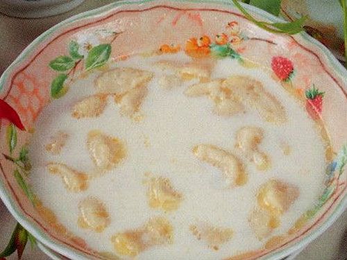 Суп молочный с картофельными клецками Суп молочный с картофельными клецками