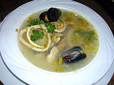 Суп овощной с кальмаром
