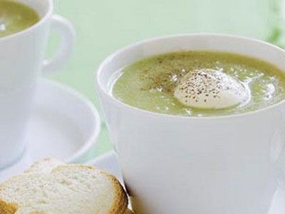 Суп-пюре из брокколи и фенхеля Суп-пюре из брокколи и фенхеля