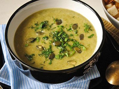 Суп-пюре из петрушки и лука- порея Суп-пюре из петрушки и лука- порея