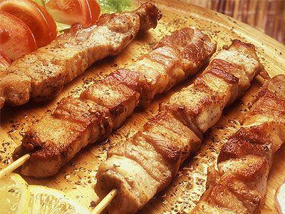 Сувлаки - шашлыки из свинины Сувлаки - шашлыки из свинины