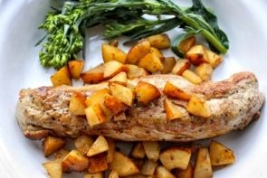Свиная вырезка с грушами Свиная вырезка с грушами