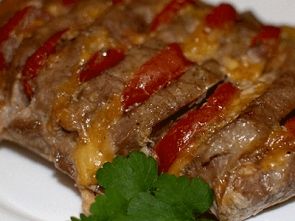 Свинина в духовке с помидорами и сыром Свинина в духовке с помидорами и сыром