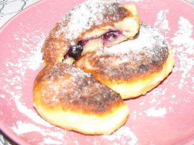 Сырники с черникой Сырники с черникой
