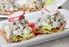 Тартар из сельди с яблоками Тартар из сельди с яблоками