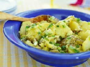 Теплый картофельный салат Теплый картофельный салат