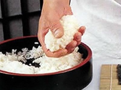 Технология приготовления роллов Урамаки (uramaki)