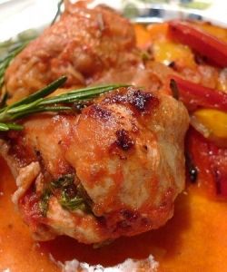 Тушеная курица со стручковой фасолью Тушеная курица со стручковой фасолью