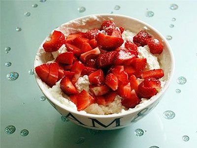 Творог с клубникой