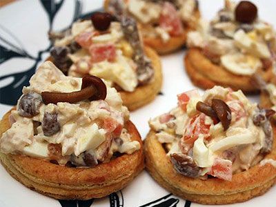 Творожные кольца с куриным салатом Творожные кольца с куриным салатом