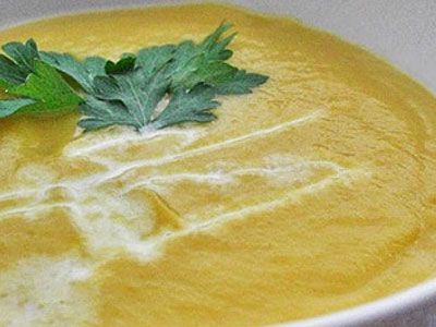 Тыквенный суп-пюре с медом и базиликом Тыквенный суп-пюре с медом и базиликом