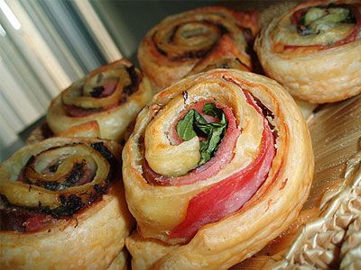 Улитки с ветчиной и сыром Улитки с ветчиной и сыром