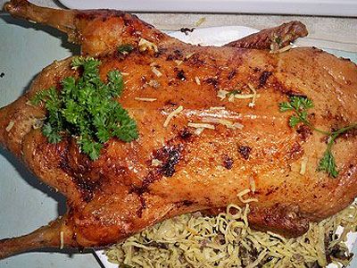 Утка, фаршированная лапшой Утка, фаршированная лапшой