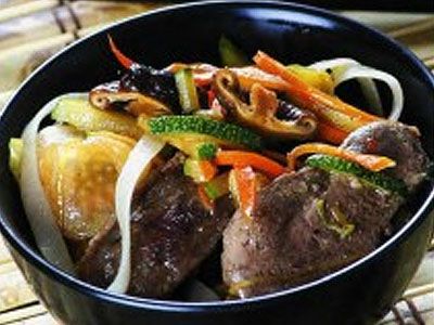 Утка с рисовой лапшой Утка с рисовой лапшой