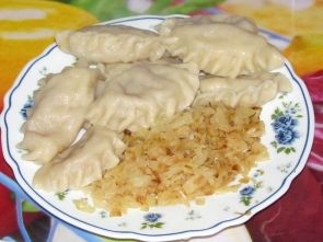 Вареники с капустой в сметане Вареники с капустой в сметане