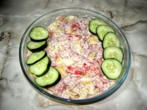 Ветчинно-сырный салатик Ветчинно-сырный салатик