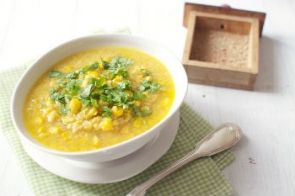 Вкусный суп с яйцом и кукурузой Вкусный суп с яйцом и кукурузой
