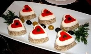 Заливное из курицы «Сердечки» Заливное из курицы «Сердечки»