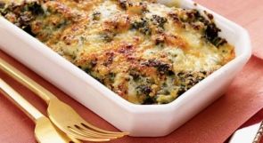 Запеканка из шпината с беконом и сыром Запеканка из шпината с беконом и сыром